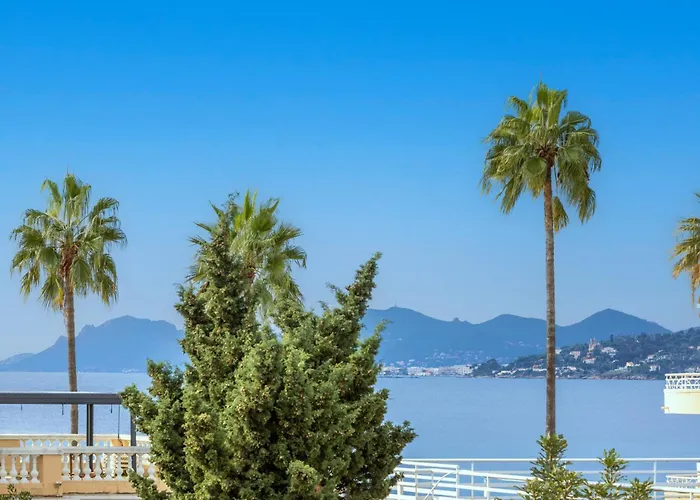 Les Tropiques Bord De Juan Les Pins Appartement